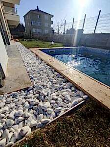 beyaz çakıl taşı